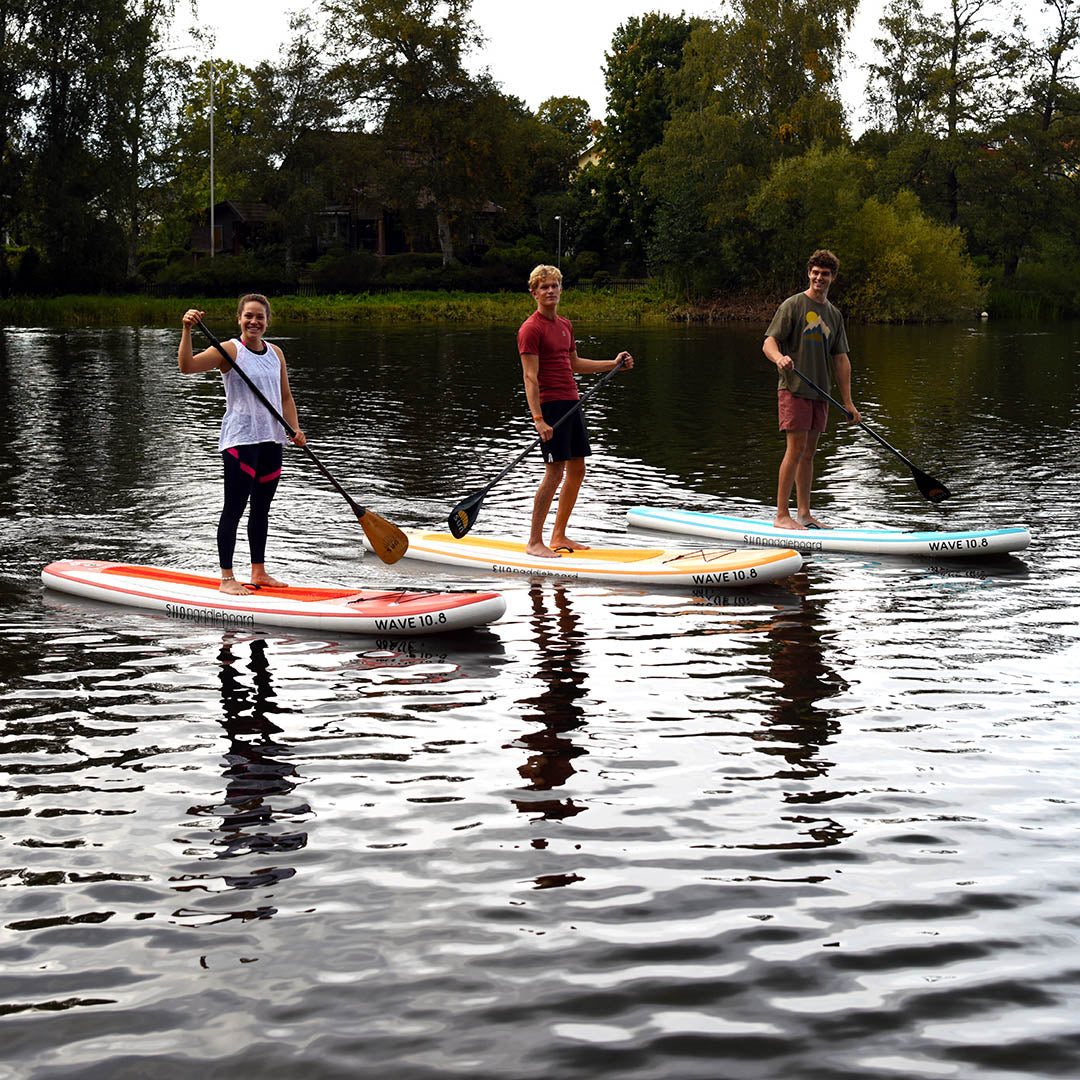 SUN Wave 10.8 – uppblåsbar allround-SUP för lek, fritid och stabil paddling i varierade förhållanden.