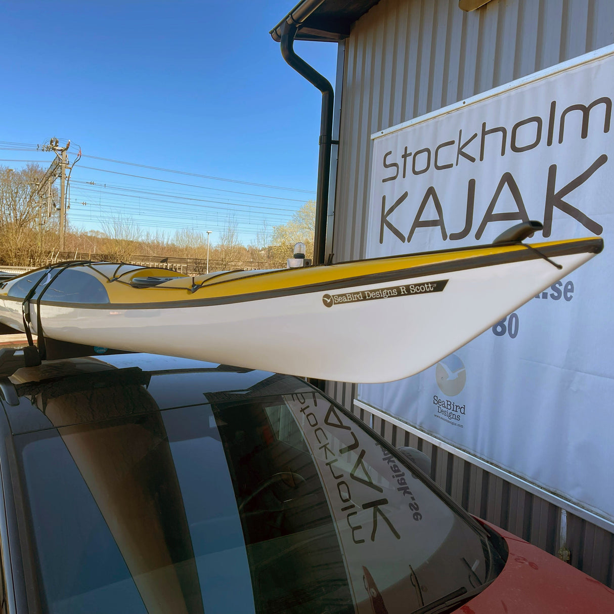 Vidda spännband – slitstarka remmar för säker transport och fastsättning av kajak.
