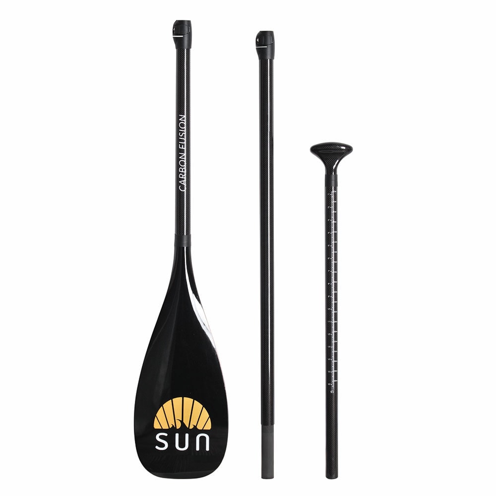 SUN Carbon Fusion – 3-delad SUP-paddel i kolfiberkomposit, ultralätt och justerbar för effektiv paddling och smidig transport.