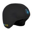 Svart neoprenmössa, modellen PeakUK Headcase, med blå och gul logotyp. Används för att hålla huvudet varmt vid paddling
