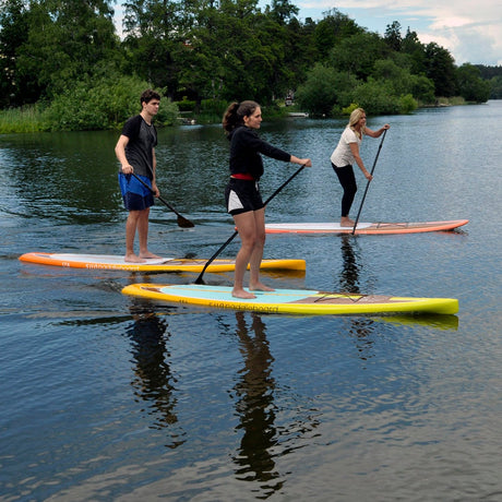 Flera touring-SUP-brädor från SUN Paddleboard – hårda glasfiberbrädor med smal design för längre paddelturer