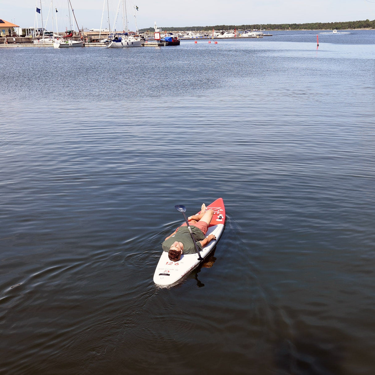 SUN Zenit 12.6 – uppblåsbar touring-SUP med bra glid, riktningsstabilitet och packkapacitet för utflykter och längre turer.